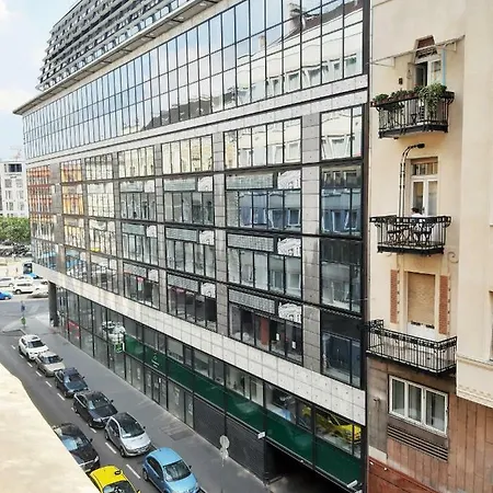 Akac * Budapest